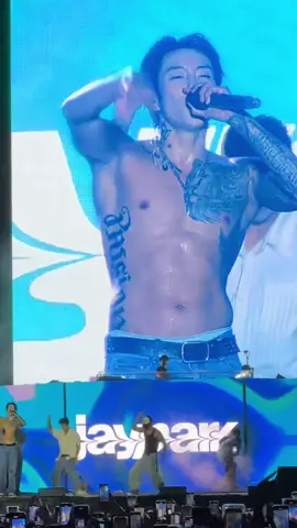 MOM MOM MOMMAE 🔥  #jaypark #jayparkmommae #mommae #waterbombfestival #waterbombsingapore #waterbombsg2024 