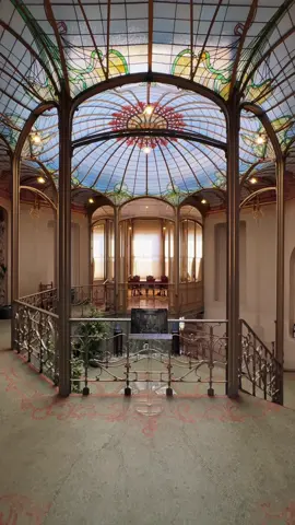 Step into a world where Art Nouveau meets architectural brilliance. The Maison Van Eetvelde, designed by Victor Horta, is more than just a house—it’s a masterpiece of flowing lines, light-filled spaces, and timeless elegance 🤩 #explore #belgium #brussels #brusselshotspots #photography #architecture #xzyabc #voorjou #pourtoii #fy  