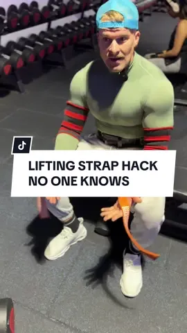 💪🏽 I was so wrong, for so long when i tought i don't need lifting straps for push movements 💪🏽 #trainingadvice #howtofitness #fitnesshacks #learnfitness #fitnessschool use straps and save your wrists, prevent wrist pain