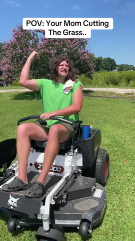 She is the Queen of making demands from the lawn mower..  #MomsofTikTok #lawncare #southern #momlife 