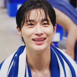 ex-national swimmers and their supportive “friend” #lovenextdoor #lovelyrunner #ryusunjae #byeonwooseok #junghaein #choiseunghyo #jungsomin #baeseokryu #chanheesbae #kimhyeyoon #imsol 