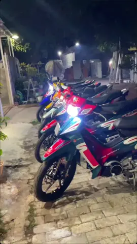 Nyanyian jiwa akan semakin mudah terdengar saat kebisingan ego memudar... #2tak  #2takmenolakpunah  #2stroke  #sulangi2stroke 