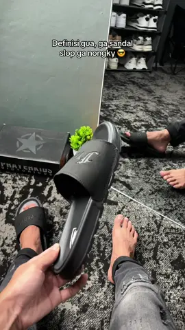 Yuk yang mau samaan 🤭 #sandalslop #sandalviral #sandalfreedom #sandalmurah 