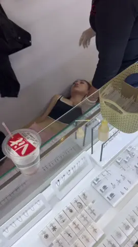 PERTAMA KALI PIERCHING DI PERUT‼️🤯😭