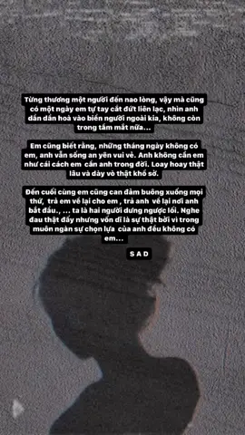 #CapCut Từng thương một người đến nao lòng, vậy mà cũng có một ngày mình tự tay cắt đứt liên lạc, nhìn họ dần dần hoà vào biển người ngoài kia, không còn trong tầm mắt nữa. Mình cũng biết rằng, những tháng ngày không có mình, họ vẫn sống an yên vui vẻ. Họ không cần mình như cái cách mình cần họ trong đời. Loay hoay thật lâu và dày vò thật khổ sở. Đến cuối cùng mình cũng can đảm buông xuống mọi thứ,  trả mình về lại cho mình, trả người về lại cho người, ... ta là hai người dưng ngược lối. #tamtrang #stt_buồn_tâm_trạng 