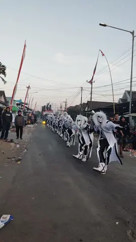 Horeg itu bonus, Kreatif itu harus @𝐠𝐥𝐚𝐝𝐚𝐠𝐜𝐨𝐦𝐦𝐮𝐧𝐢𝐭𝐲 #ngantangcarnival #karnavalsoundsystem #gladak #fyp #kreatifitastanpabatas #kostumkarnaval 