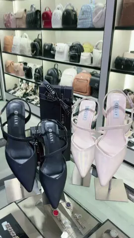 #EG222 mẫu giày với hai màu siêu xinh đã có mặt tại cửa hàng Elly!! Phù hợp với mọi phong cách cho các nàng lựa chọn!#elly #ellydongthap 