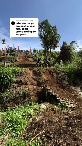 Membalas @aadjiikk ndue bapak kyo ngene🥴 #disupportbapak #tanjakanberhadiah #ktm300 #fyp #masukberanda #trabas 