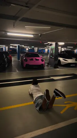 Pink gt3rs😻🩷#porsche #porshe911#911gt3 #gt3#gt3rs#fyp #trending #viral #fypシ゚ #switzerland #geneve #geneva #fyppppppppppppppppppppppp #techart 