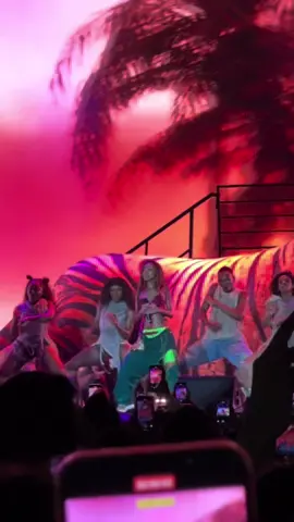 @Tyla 's performance 😻😻😻 #truthordare #tyla #tylawater #tylawaterchallenge #lalalafest  #jakarta 