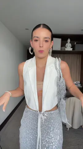 Idea de outfit para una disco party de los 70’s🫶🏼 Creen que lo logre? Y todo fue con cosas que ya tenia #outfitideas #discoparty #70s #70sfashion #amigas #fyp #OOTD #lastdiscooutfit #lastdisco 