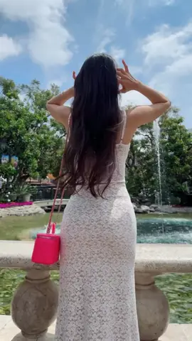 sorry for blocking the view of the fountains ⛲