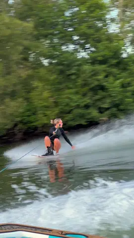 this feeling ❤️‍🔥⚡️ #waterskiing 