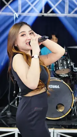 Maaf Karena Dia Yang Mengobati Luka || Salahmu Sendiri - Shinta Arshinta ft Om Sera #salahmusendiri #shintaarsinta #shintaarsintaofficial #omsera #sera #77music #dj #djremix #djfullbass #djviral #koploremix #fyp #fypシ #foryou #trending #musikdangdut #dangdut #dangdutkoplo #koplo #viral #n2dt #n2dtmusik 