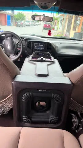 Just a bit of bass 😉 #kickeraudio #kickersolox #kickerlivingloud #nata 