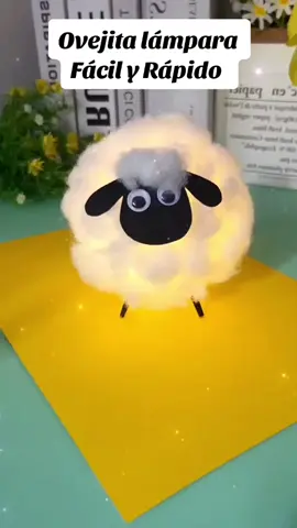 Ovejita, lampara, con material reciclado #lamparaconmaterialreciclado #ovejitalampara#hermosodetalle❤️ #lamparaled 