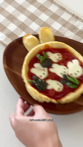let’s make miffy pizza 🍕🐰 #miffy #nijntje #pizza 