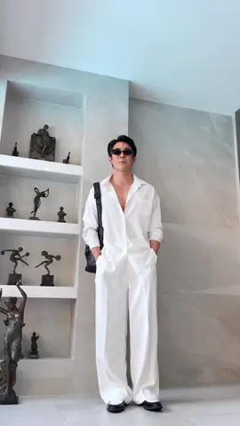All white #คนไทยรู้ทัน #TikTokกินเที่ยว #เทรนด์วันนี้ #อย่าปิดกั้นการมองเห็น #ดันขึ้นฟีดที #เทสดี #คลาสแฟชั่นชาย #แต่งตัวผู้ชายเท่ห์ๆ #tiktoklooks #แฟชั่นชาย #tiktokfasion #บารอน #baronbkk 