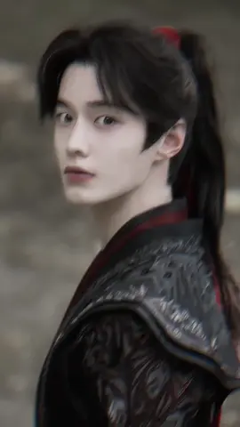 heyu jdi ye dingzhi, tapi berasa juga liat heyu cosplay wei wuxian😫😫😭😭🥹🥵❤️‍🔥 #dashingyouth  #theyoungbrewmastersadventure #cdrama #cdramalover  #cdramaedit #yourpage #hanfu汉服 #douyin抖音 #xuhuong #heyu #heyiqian #何与 #chineseboy #thebloodofyouth  #yedingzhi #weiwuxian 