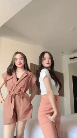 👯‍♀️