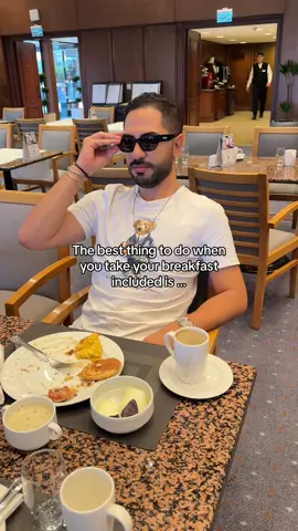 #humour #funny #hotel #sleep #breakfast #travel 