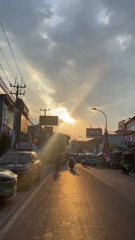 Love this senja in my homecity soreang#sunset #senja #lewatberandamufypシ゚viraltiktok #goldenhour #fypage 