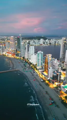 Bocagrande en Cartagena de Indias 🇨🇴🥰 #cartagenadeindias #colombia #skyline #cartagena 