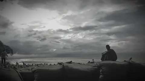 একদিন সবকিছুর মায়া ত্যাগ করে হঠাৎ চুপ করে হারিয়ে যাব😊 #foryou #foryoupage #vairal #bdtiktokofficial🇧🇩 