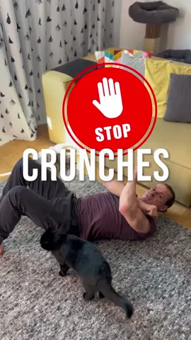 FOLGE MIR auf meinem Kanal, wo wir zusammen an einem stärkeren, beweglicheren Rücken und einer geschützten Wirbelsäule arbeiten! Wenn du regelmäßig funktionelle Bauch-Übungen entdecken möchtest, die nicht nur deine Stabilität verbessern, sondern auch deine Beweglichkeit steigern, dann bist du hier genau richtig. Wir wissen, dass herkömmliche Crunches nicht mehr ausreichen. Sie verstärken eher die täglich aufgebaute Spannung durch langes Sitzen oder Stehen, anstatt sie zu lösen. Deshalb gehen wir hier einen Schritt weiter. Mit effektiven, alltagstauglichen Übungen, die du bequem von zuhause aus machen kannst, zeigen wir deinem Bauch, wer der Boss ist! Wichtig ist dabei, dass wir nicht nur die Bauchmuskulatur isoliert trainieren, sondern auch die gesamte Körpermitte stärken. Dafür integrieren wir kontrollierte Streckungen der Wirbelsäule und drehende Bewegungen in unsere Übungen. So schaffen wir nicht nur eine solide Basis für einen starken Rücken, sondern auch für eine optimale Körperhaltung im Alltag. Bei unserem funktionellen Bauchtraining liegt der Fokus nicht darauf, bis zum Muskelversagen zu trainieren. Viel wichtiger ist eine korrekte Ausführung der Übungen, um Fehlbelastungen zu vermeiden und langfristige Ergebnisse zu erzielen. Also, worauf wartest du noch? Lass uns gemeinsam dein Bauchtraining auf das nächste Level bringen und deinen Rumpf für jede Herausforderung im Alltag stärken! 💪🔥 FOLGE MIR jetzt, um Teil dieser spannenden Reise zu werden! #hometraining #fitnessathome #schmerzfrei #trainingzuhause #homefitness #fitimalter