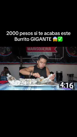 2000 pesos si te acabas este Burrito GIGANTE 😱✅ #aleminero #alemineroreto #youtube #fyp #foryou #usa #food 