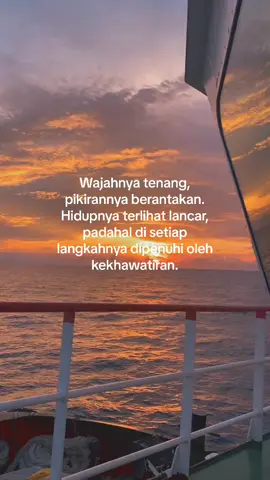 Sehat selalu, untuk manusia yang melewati fase hancurnya sendirian.#fyp #xyzbca #sunsetvibes #sad #story 
