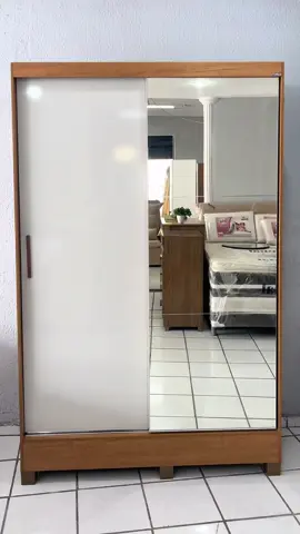 Roupeiro Sevilha😍 2 portas🚪 2 gavetas ♥️ Com pés ✨ 2.0 de altura 📏 1.30 de largura 📏 45cm de profundidade 📏 #assismoveisloja #moveis #olindapernambuco #roupeiro #roupeirocasal #guardaroupa 