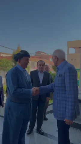 د چارچووفێ سەرەدانەکا جڤاکی دا، ئەڤرۆ بەرێز محەمەد کەلحێ ئاغا رێکانی، ب هەڤالینیا بەرێز (کەلحێ محەمەد کەلحێ رێکانی) و مالباتێ، سەرەدانا بەرێز (بشار ئاغا سندی)کر و ب گەرمی ژ لایێ جەنابێ وانڤە هاتنە پێشوازیکرن ــــــــــ #rekani #sheladze #sheladze♥️👑_deralok_♥️sirye👑 #deralok #deralok #amedi #bagera #duhok #zaxo #akre #bardarash #shexan #kurdish #kurdistan 