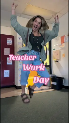 Happy Monday 🍎✨  #thattiktokteacher #teacher #teachersoftiktok #teachertok #teacherlife #explore #fyp #classroomsetup #classroomdecor 