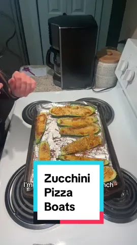 Monday nights dinner… zucchini pizza boats😍 Definitely going in the week meal rotation #DinnerIdeas #dinnerrecipes #zucchini #zucchinipizza 