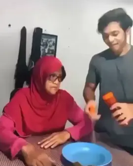 jangan begitu ya dek... #lucu #ngakak #komedi #tiktok #viral #viralhariini #follower #fyp #agustus2024 #harikemerdekaan #17agustus45 #indonesiamerdeka #2024 #lawankorupsi #ikn #merdeka #janganyadekya #upacarabendera #makdilawan