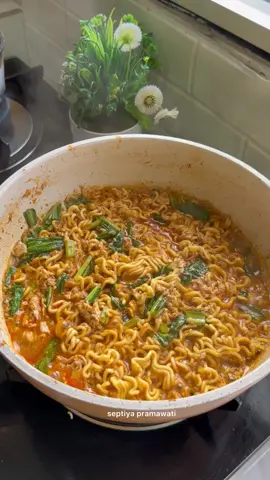 Mumpung lagi rame yuk cobain mi Bangladesh untuk ide jualan, jangan lupa pakai @Mi Burung Dara ya #EnaknyaNyambungTerus #solusibisnismi #septiyapramawati 