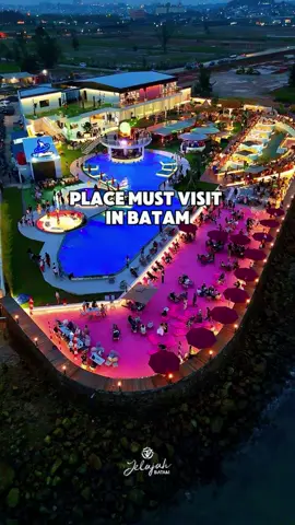 Sudah pada kesini kalian ? Pasir Pink di Batam  . . 📍 Blue Fire Beach Club, Bengkong #jelajahbatam #bluefirebatam #beachclubbatam 