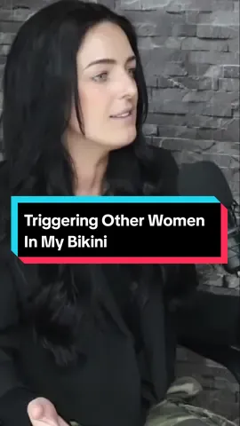 Tr¡ggered by a woman in a bikini?! Believe it or not, it's not an attack on you when you see women showing it off online. It just digs up how too truly feel - and that's ok! But what happened to supporting each other? Promoting body confidence? Does that go out the window when you get jealous...? Speaking with @geordie_ice_woman about her experience online over on The Above Average Podcast now available anywhere you get your podcasts 🔥  @Geordie_ice_woman  #motivation #motivationalquotes #mindset #womensupportingwomen #beach #seaswims #coldwaterswimming #coldwatertherapy #coldexposure #southshields #newcastleupontyne #dipclub #geordieicewoman 