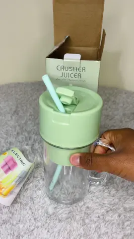 Mini juice blender #ethioonlineshopping #juiceblender #juicer #portableblender 