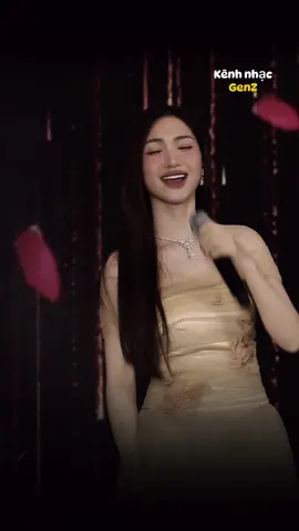 Và em tự biết rằng mình là ai, có tư cách gì để mong #roibo #hoaminzy #nhachaymoingay 