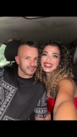 Ill mio trotolino amoroso👩🏼‍❤️‍💋‍👨🏻❤️#fyp #perte #iloveyou #maritoemoglie #mietta #vatteneamore @kristian-lepuri #amedeominghi 