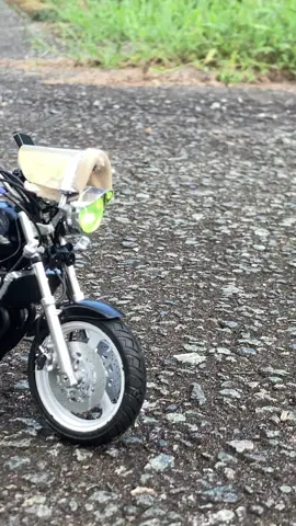 ロケットつけたいです、😐 #バイク #族車プラモデル #nc31 #スーフォア族車 #スーフォア #cb400sf #旧車 #アオシマ #fypシ #バズれ #バズらせて #おすすめ #おすすめにのりたい 