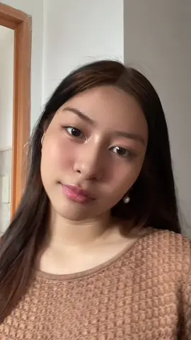 Favorite anti-hulas technique, perfeeect for students like me in this country 🥵💗#dazzlemesettingspray #dazzlemeph #dazzlemedewyfix #settingspray #hulasproof