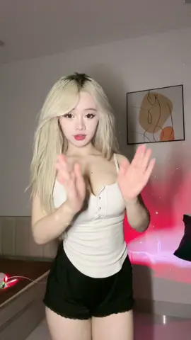 lạiiiii 😭