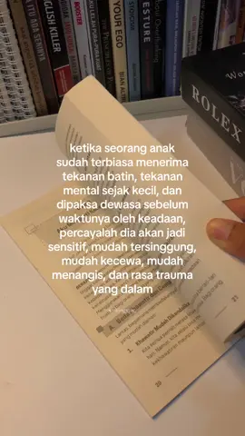 tekanan mental sejak kecil memang bikin trauma waktu udah dewasa🥺 #writingyuu_ #fypシ #tekananmental #katakatahidup #dewasaitusulit 