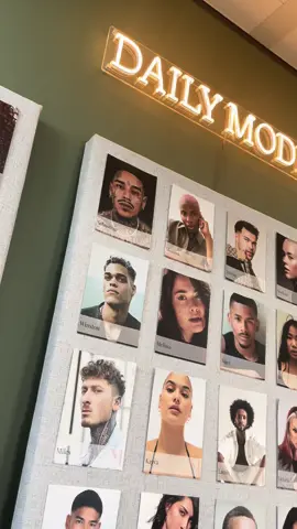 The making of our setcard wall ✨ #dailymodels #model #modellenbureau #agency 