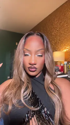 Make up dont move!! @Kayla Perez 