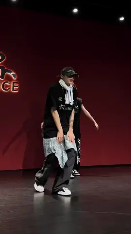 #boy #douyin抖音 #reels有毒 #dancechoreography #fypシ #viralvideo #dance #fyp #popfyp #dojacat #paintthetownred #ulz_dance0 