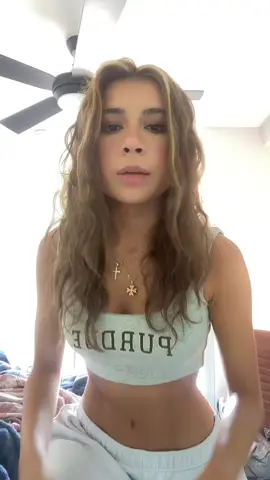 Choose an outfit w me! #grwm #outfit #classes #school 